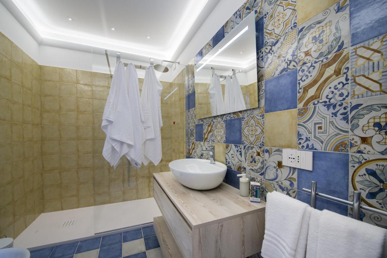 AMORE RENTALS - Casa Volte Alte Positano Esterno foto