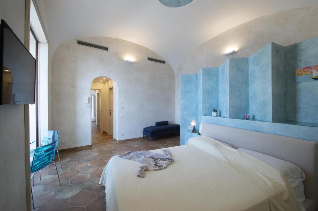 AMORE RENTALS - Casa Volte Alte Positano Esterno foto