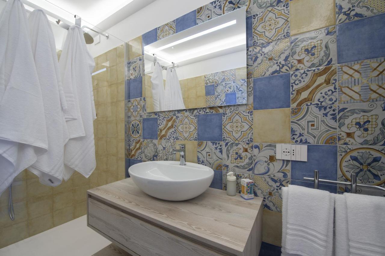 AMORE RENTALS - Casa Volte Alte Positano Esterno foto