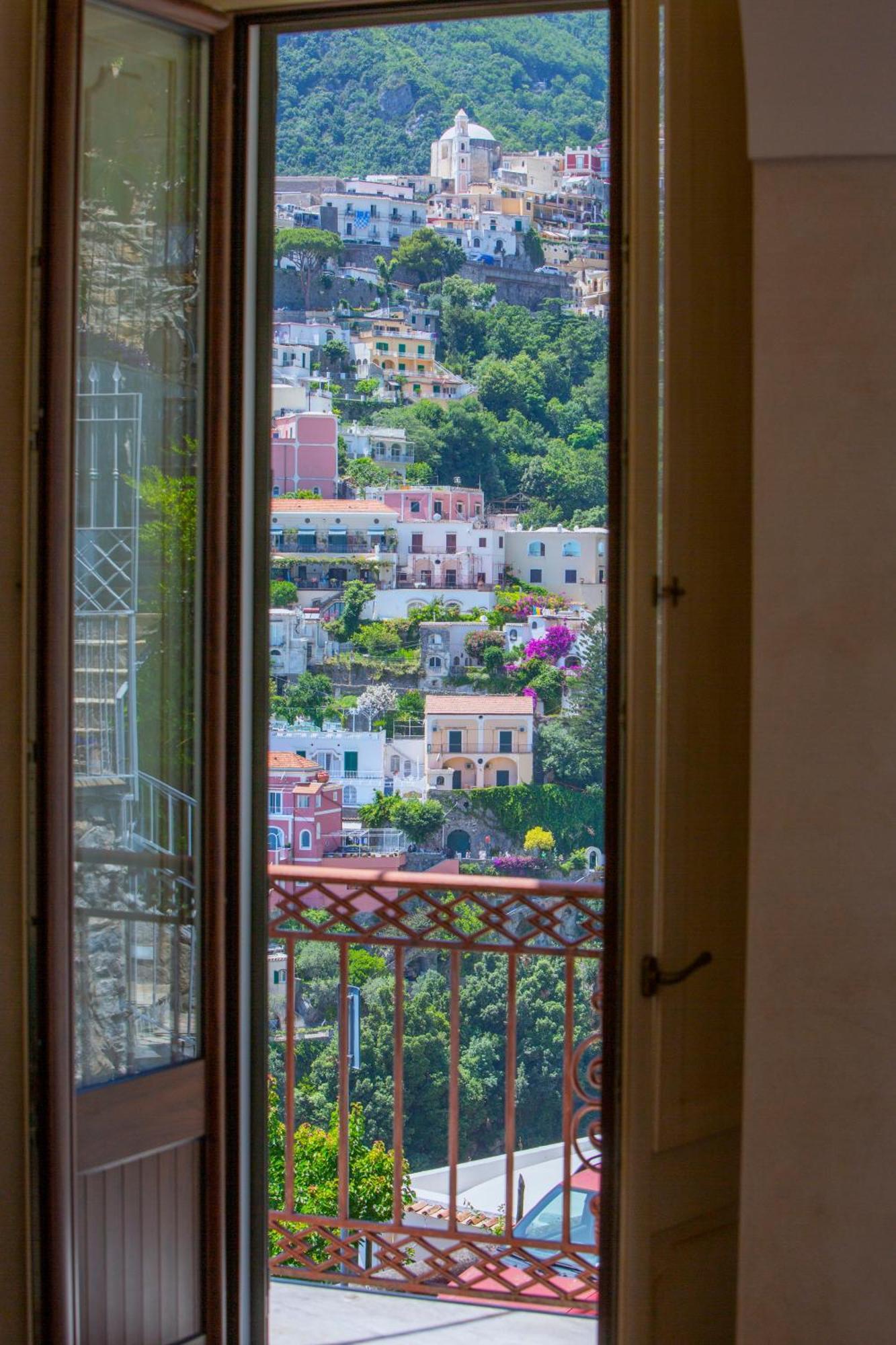 AMORE RENTALS - Casa Volte Alte Positano Esterno foto
